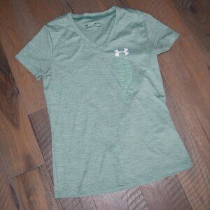 Under Armour Women S Loose Fit Heatgear V-Neck Tee Shirt Top Spell Out P51